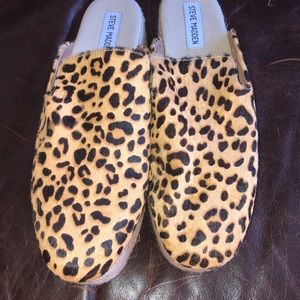 Steve Madden slide on